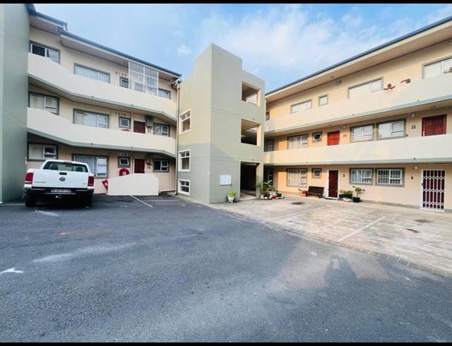 2 BEDROOM PROPERTY TO RENT IN MANABA BEACH